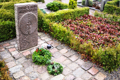 72_Vores far, Svend B. Heides gravsted