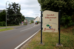 Brauneberg midtvejs mellem Trier og Koblenz - De små vinbyer ligger som perler på en snor langs floden Mosel, der snor sig fra Luxemburg til Rhinen